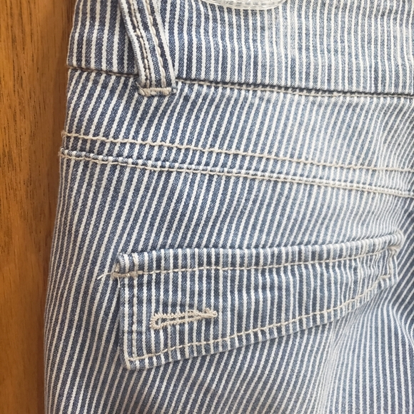 Democracy 4 microstripes subtle unique button slits whiskering faux pocket - Picture 8 of 12